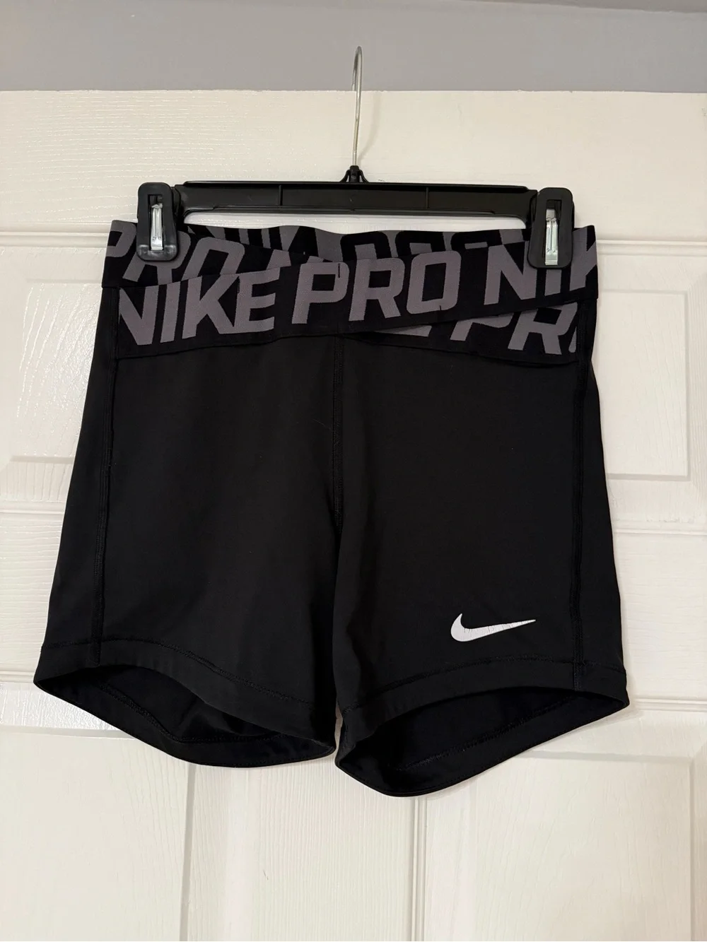 Nike Pro woman’s size S Athletic Shorts in Black, Pink, Blue Bundle of 5